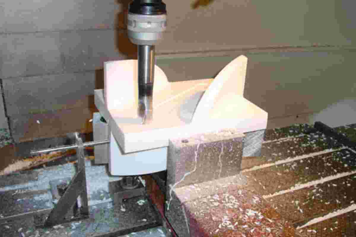 Drehen, Fräsen, Bohren - Zerspanung, Kunststoffbearbeitung