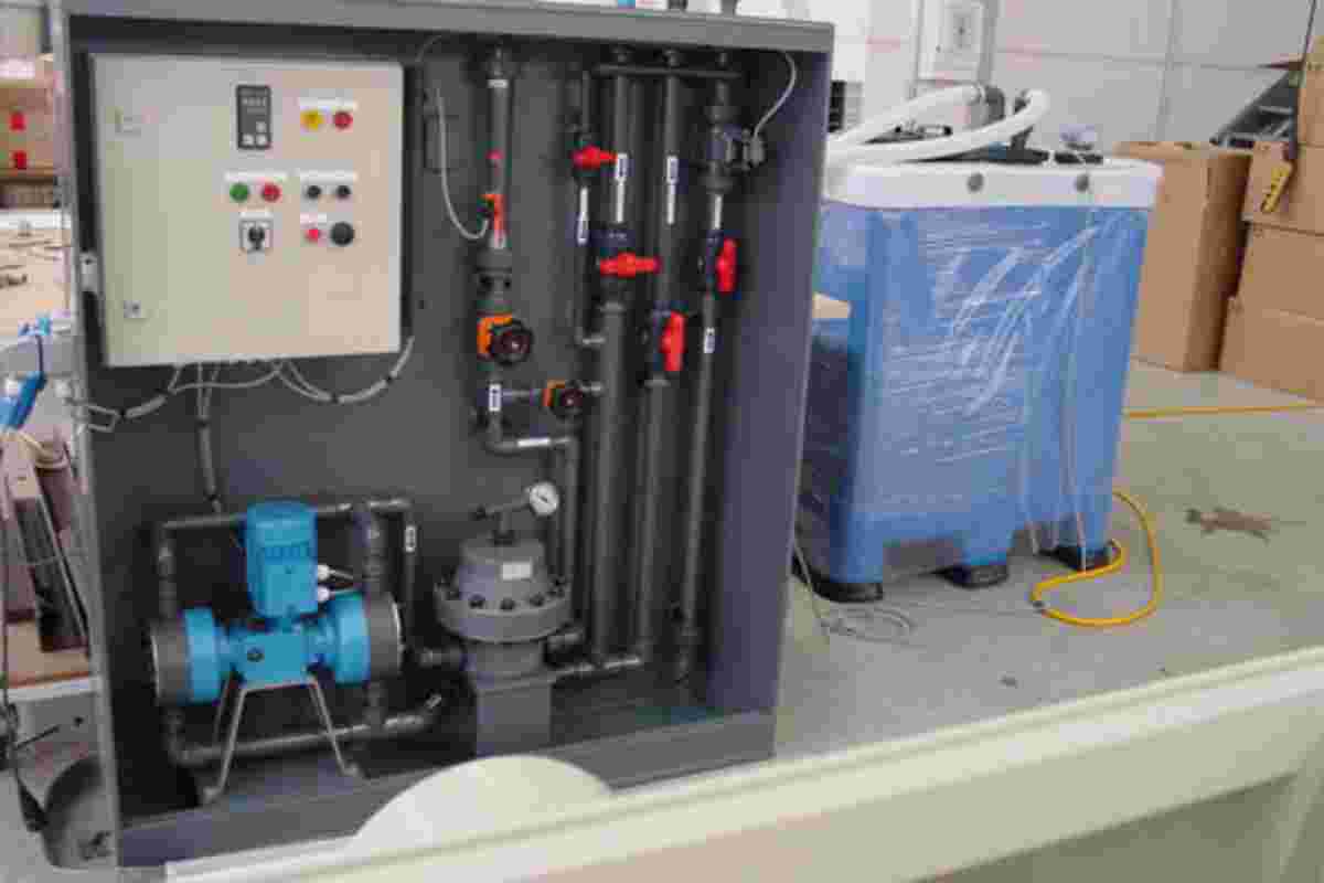 Prozesstechnik Flüssigkeiten, Säuretanks, Lagertank Kunststoff, industrielle Anwendungen